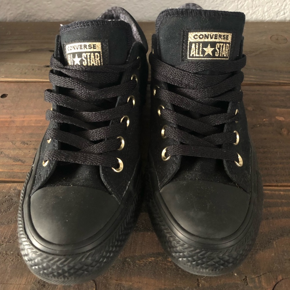 Black and gold converse